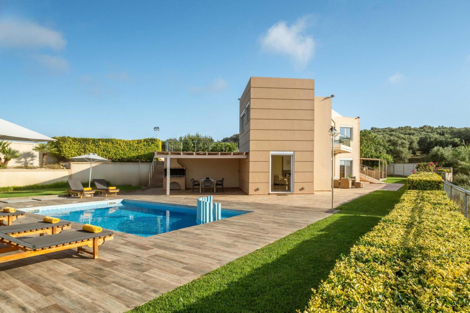Villa Ariella With Sea View Agia Marina Extérieur photo
