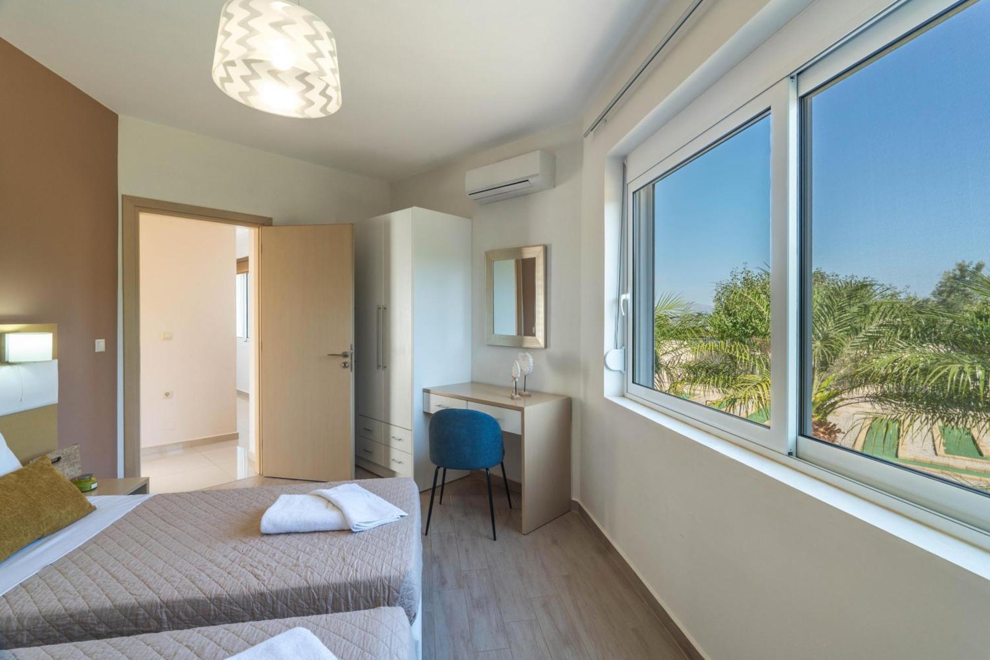 Villa Ariella With Sea View Agia Marina Extérieur photo