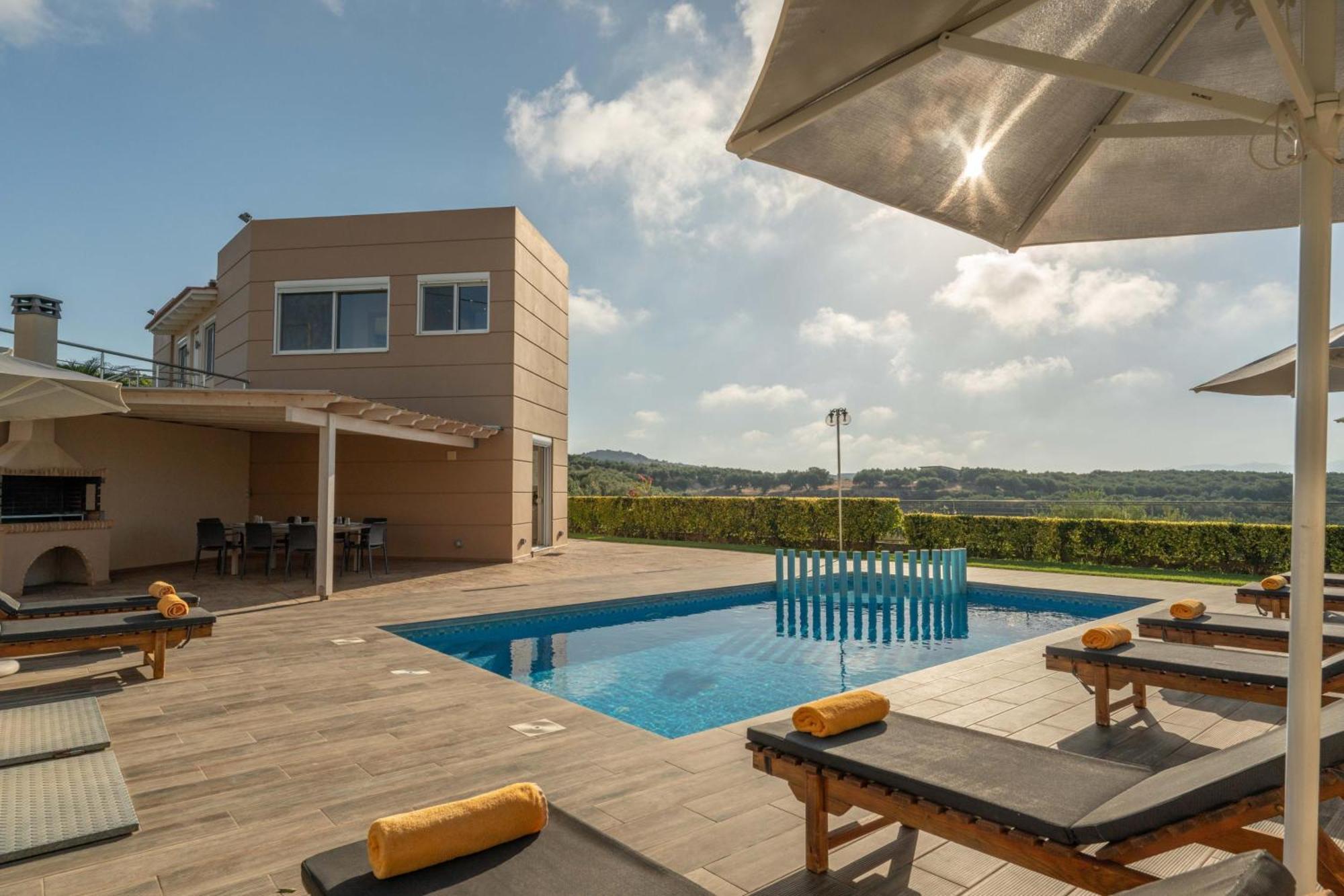 Villa Ariella With Sea View Agia Marina Extérieur photo